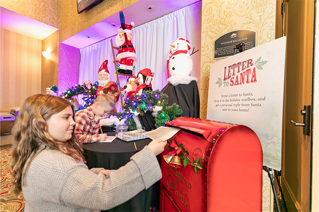 Letters to Santa Mailbox Image