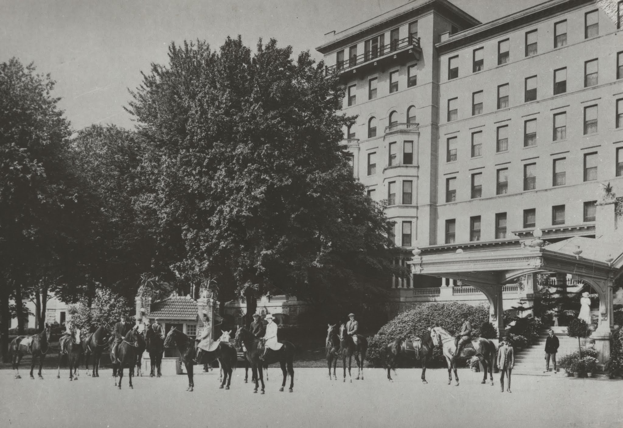 A black-and-white photo of a large hotel