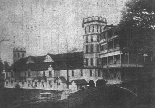 Mile Lick Inn, Early expansion
